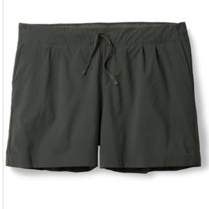 REI Beyonder shorts 3X